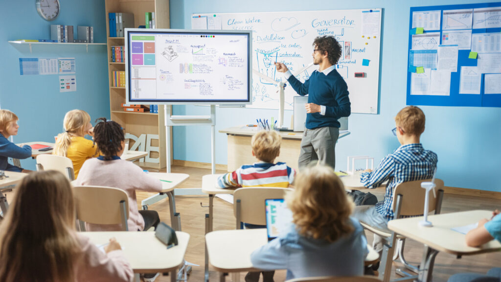 interactive whiteboard, digital learning, olus education, classroom learning